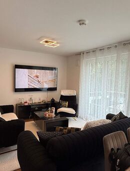 Herrliche 2-Zimmer-OG-Whg Nr. 30 mit 2 Balkonen und Marken-EBK ab 1.10.25 frei! - München