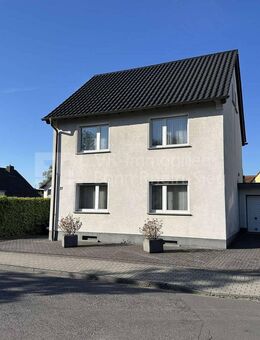 Freistehendes Zweifamilienhaus, Garage, Wintergarten, in begehrter Toplage von Mondorf - Niederkassel
