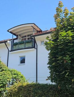 Traunstein - Wartberghöhe - Stilvolle 2,5-Zimmer Atelierwohnung mit Küche + Essdiele + Westloggia - Traunstein