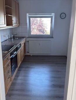 Helle 3-Zimmer-Wohnung mit Balkon und Einbauküche in Schwenningen - Villingen-Schwenningen