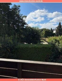 gemütlich im Dachgeschoss mit Süd-Balkon - in Seenähe - Großensee (Schleswig-Holstein)