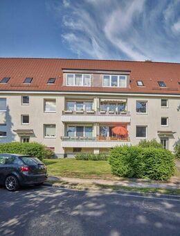 Modernisierte 2,5-Zimmer-Wohnung in HH-Niendorf - Hamburg