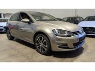 VW Golf VII Lim. Shzg Xenon Spurwechsel ACC Pano - Friedrichsdorf