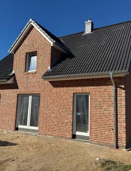 Neubau Einfamilienhaus bis 152 m² Wfl. inkl. ca. 878 m² Grundstück, KfW-55, Verblendfassade in Trittau - Trittau