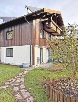 Doppelhaushälfte mit Garage und Carport in Oderberg inkl. Einbauküche. - Traunreut