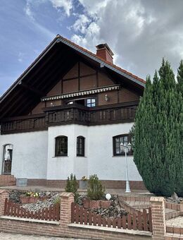 Stilvolles Einfamilienhaus mit gut vermietbarer Einliegerwohnung und tollem Außenbereich - Glees