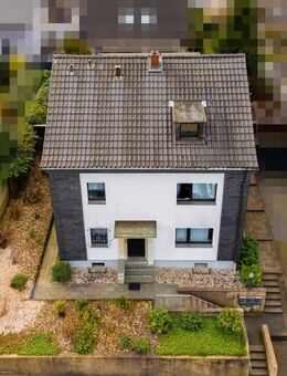 Leverkusen-Opladen: Freistehendes Mehrfamilienhaus im gepflegten Zustand in begehrter Wohnlage - Leverkusen