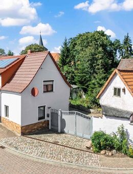 "Zeitloses Zuhause mit moderner Gasheizung, Solarthermie und viel Raum für Ihre Ideen in Wellen" - Hohe Börde