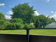 BO-Werne in ruhiger Lage: Helle Wohnung mit Loggia und großer Garage - Bochum