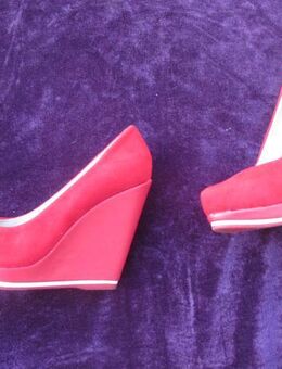 NEU * Ausgefallen * Echt * Velours * Leder Imitat * Vegan * Keil-Absatz * Plateau * Wedges * High Heels * Pumps * Schuhe "farasion" Gr. 37- 38/ 4- 5 * kamin- rot * - Riedlingen
