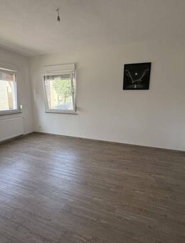 3-Zimmer-Erdgeschosswohnung mit Garten, Stellplatz und Gewölbekeller - Untergruppenbach