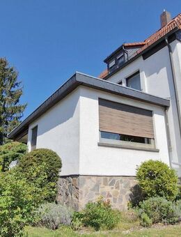 Mehrgenerationenwohnen mit parkähnlichem Garten: 3-Parteien Wohnhaus in Schweinheim - Aschaffenburg
