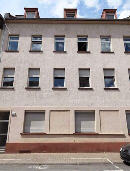 renovierte 4 ZKB-Wohnung mit Einbauküche in ruhiger Wohnlage - Neunkirchen (Saarland)