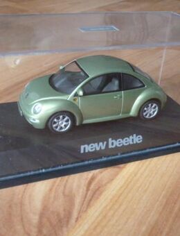 VW New Beetle, Schuco, Plexyglasvitrine, 1:43 - Bad Bodenteich