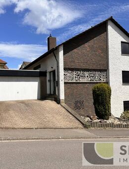 Top renoviertes Einfamilienhaus mit Einliegerwohnung in bevorzugter Wohnlage. - Püttlingen