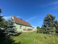 Arzberg * ruhig gelegenes EFH mit großem Grundstück* offene Küche* 4 Zimmer* Kaminesse vorhanden - Arzberg (Sachsen)