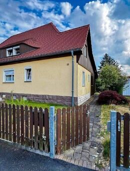 In ruhigster Lage von Freital-Weißig. Doppelhaushälfte mit Obstgarten, Kaminofen und 2 Garagen - Freital