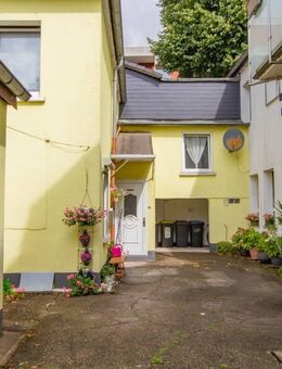 Kapitalanlage mal anders! 3 Häuser 4 Wohnungen mit sep. Eingängen! - Castrop-Rauxel