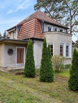 Charmante Altbau-Villa mit Erker, Keller, Garage und viel Potenzial in Petershagen Eggersdorf - Petershagen (Eggersdorf)