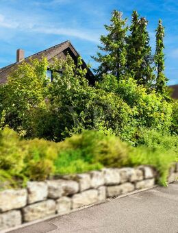 Familienfreundliches Einfamilienhaus mit Einliegerwohnung und Garage - Herrenberg
