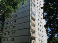 Gepflegte 3 Zimmer Wohnung mit Balkon und Weitsicht - München