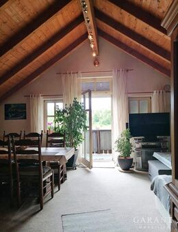 Herrliche Dachgeschosswohnung mit Balkon! - Schönberg (Regierungsbezirk Niederbayern)