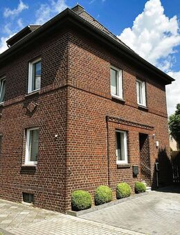 Charmantes, saniertes Reiheneckhaus in ruhiger Lage am Stadtgarten Dülken ! Provisionsfrei ! - Viersen