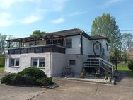 Idyllisches Einfamilienhaus mit Gartenhaus auf großzügigem Grundstück - Groitzsch