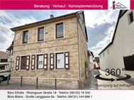 Hübsches Einfamilienhaus mit Innenhof und großer Scheune - Gau-Bickelheim