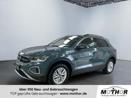 VW T-Roc, 1.5 TSI Life 2xKlima, Jahr 2022 - Brandenburg (Havel)