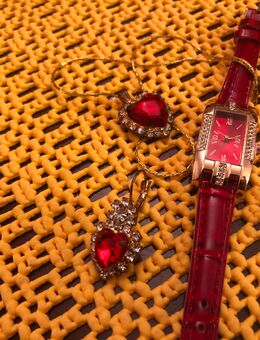 Uhr Kette Ohrringe Ring zu verschenken in Dresden oder Verssand - Dresden