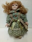 Porzellan-Puppe aus Sammlungs-Auflösung mit Echthaar im Neuzustand in 84359