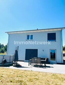 *Energieeffizienzhaus der Extraklasse - Einziehen statt bauen!* - Feilitzsch