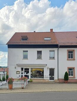 Rendite pur! vollvermietet: sechs Wohnungen plus Café-Pacht - Tholey