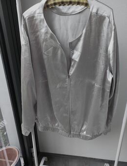 Bonprix Bomberjacke silber Gr. 52 - Augsburg