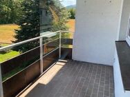 * ZU SOFORT - NETTE NACHMIETER GESUCHT * Tolles, helles Wohnzimmer mit Balkon, Tageslichtbad mit Wanne - Langelsheim