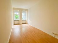 TOPLAGE WINTERFELDTPLATZ | 2-ZIMMER | ERDGESCHOSS | RUHIGES HINTERHAUS | RENOVIERUNGSBEDARF | - Berlin