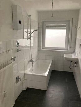 Neu renovierte 2-Zimmer-Wohnung - Eislingen (Fils)