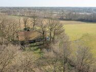 Freistehendes Haus mit Nebengebäuden auf etwa 1,5 Hektar Land - Nordhorn