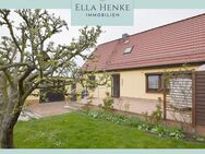 Sehr gepflegtes, schönes Einfamilienhaus in ruhiger Lage mit großem Garten, Keller + Garage... - Halberstadt