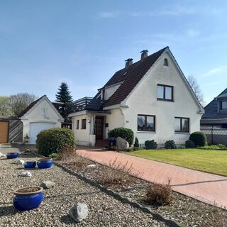 Sehr schönes Einfamilienhaus in Brake-Süd mit großzügigem Wintergarten, Garage und Nebengebäuden
