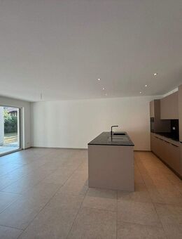 Modern & ebenerdig: Helle Erdgeschosswohnung im Neubau in Hilzingen - Hilzingen