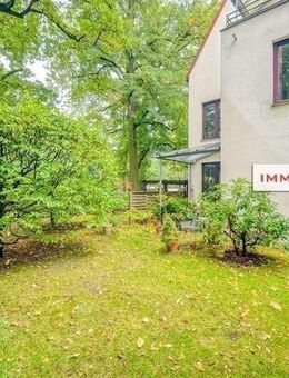 IMMOBERLIN.DE - Top-Preis! Behagliche Wohnung mit Terrasse & Tiefgaragenplatz - Berlin