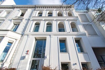 Moderne Eigentumswohnung mit Alsterpanorama - Exklusives Wohnen in unmittelbarer Alsternähe