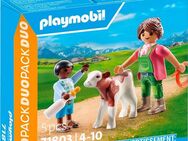Playmobil® Bäuerin mit Kind und Kalb (71803), Playmobil DuoPack Konstruktions-Spielset, (5 St), Made in Europe
