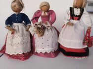 Drei Trachtenpuppen, Rupfenpuppen im Set - Kassel