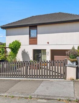Wiesbaden-Breckenheim: Gepflegtes Einfamilienhaus mit Einliegerwohnung - Wiesbaden