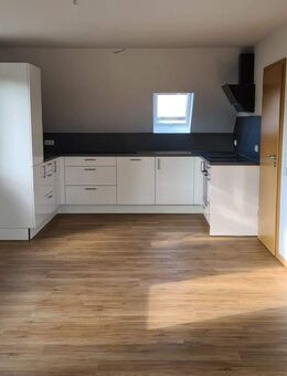 Gechingen 3,5-Zimmer-DG Wohnung mit 102 m² Wohnfläche und 150 m² Gartenanteil ab 01.01.2026 in sehr ruhiger Lage. - Gechingen
