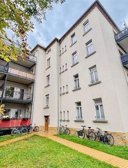 TOP! Bezugsfreie 3 Zi.-Whg. mit 2 Bädern, Parkett und großem Balkon - Leipzig