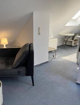 Kompl. möblierte Whg. für Single in zentr. Lage von Hildesheim - Hildesheim
